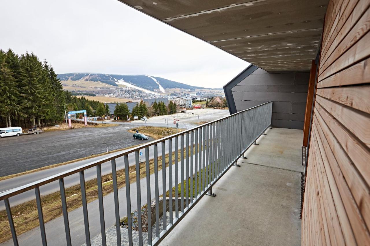 Mountain Apartments Klinovec Hexagon Loučná pod Klínovcem Eksteriør bilde